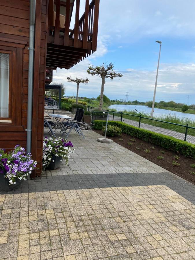 Chalet La Meuse Villa Maaseik Luaran gambar